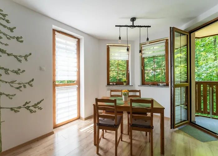 Strumykowy Zakatek - W Centrum Z Prywatnym Parkingiem - Space